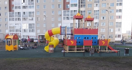 ДИО 13051 Детский игровой комплекс Дворец чудес Н-2000 и Н-750 (закрытая пластиковая труба и винтовой скат )