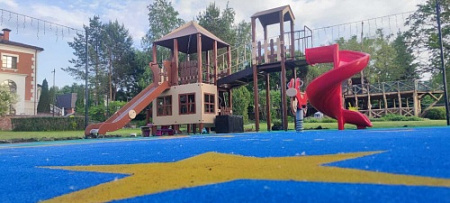 ДИО 10218 Игровой комплекс серии Браун (с горками винтовой скат 2000 мм, металлические скаты 1500 и 1200 мм)