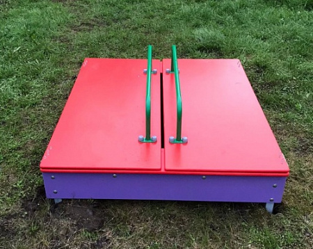 ИО 02090 Песочница Кроха с крышкой