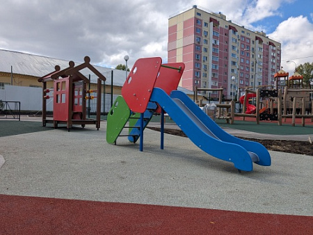 ИО 07180 Горка Н-900 со сплошными бортами (металлический скат)