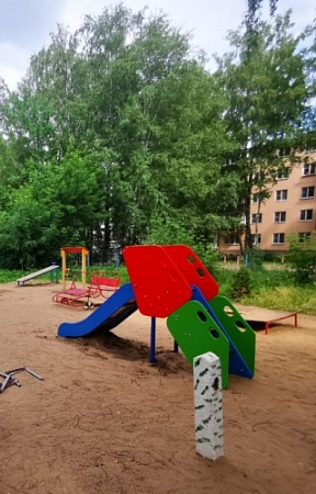 ИО 07180 Горка Н-900 со сплошными бортами (металлический скат)