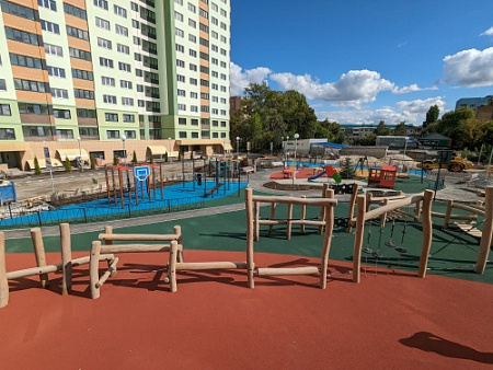 Спортивно-игровой комплекс с переходами (в виде канатных лазов)